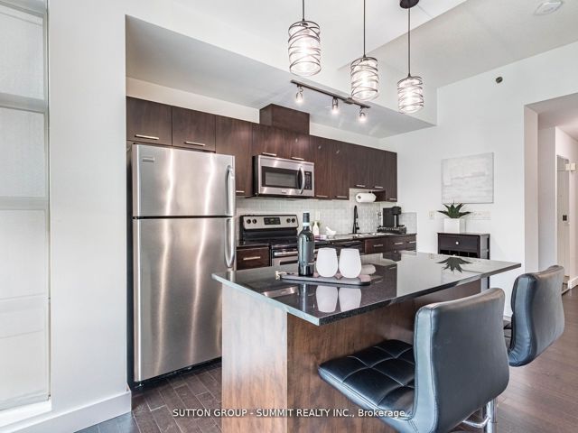 209 - 397 Front St W