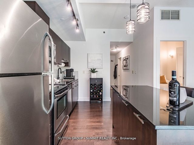 209 - 397 Front St W