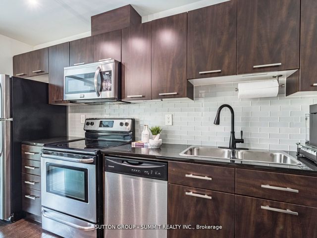 209 - 397 Front St W