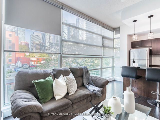 209 - 397 Front St W