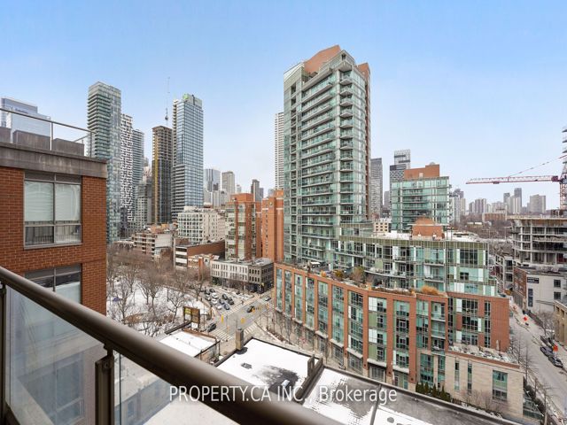 1212 - 168 King St E