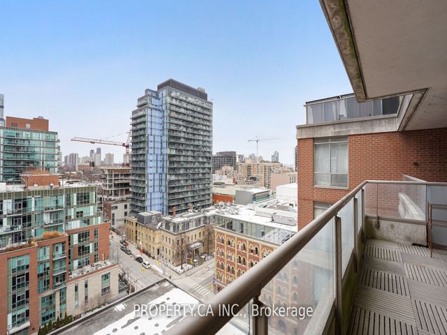 1212 - 168 King St E