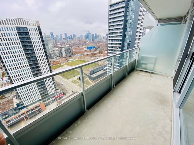 2111 - 20 Tubman Ave