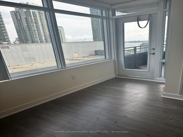 2305 - 25 Telegram Mews
