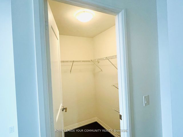 GPH29 - 28 Widmer St S