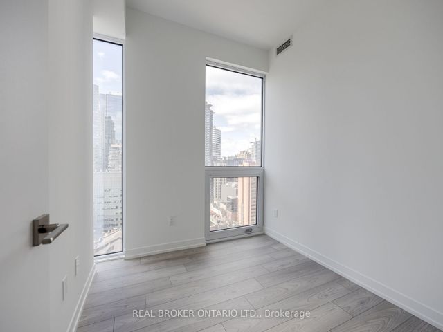 2006 - 82 Dalhousie St