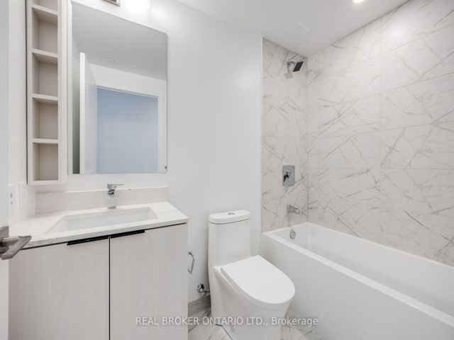 2006 - 82 Dalhousie St