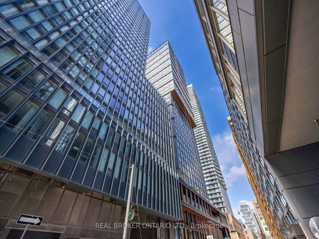 2006 - 82 Dalhousie St