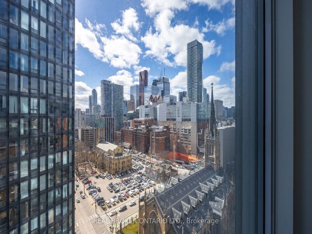 2006 - 82 Dalhousie St
