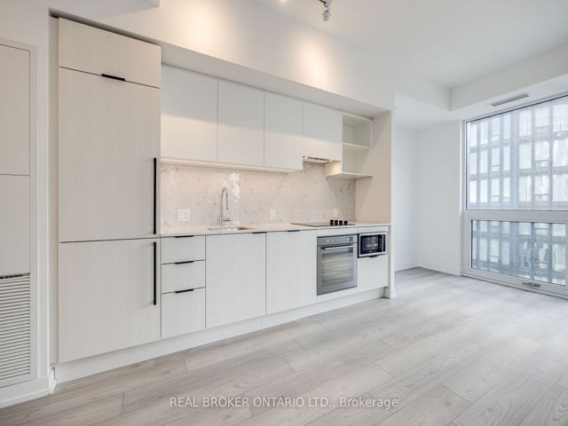 2006 - 82 Dalhousie St