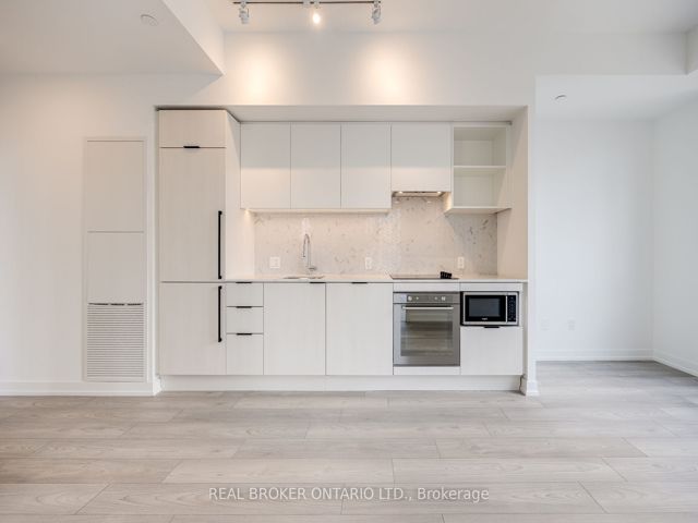 2006 - 82 Dalhousie St