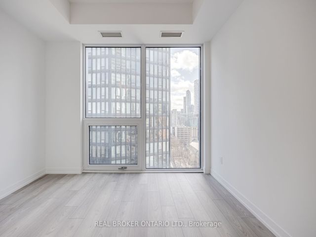 2006 - 82 Dalhousie St