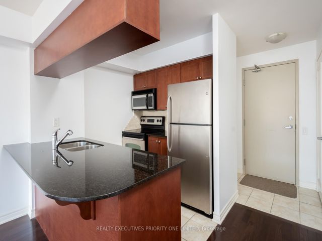 1306 - 60 St Clair Ave W