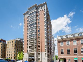 1306 - 60 St Clair Ave W