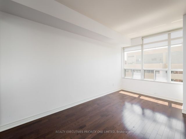 1306 - 60 St Clair Ave W