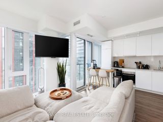 1718 - 158 Front St. East St E