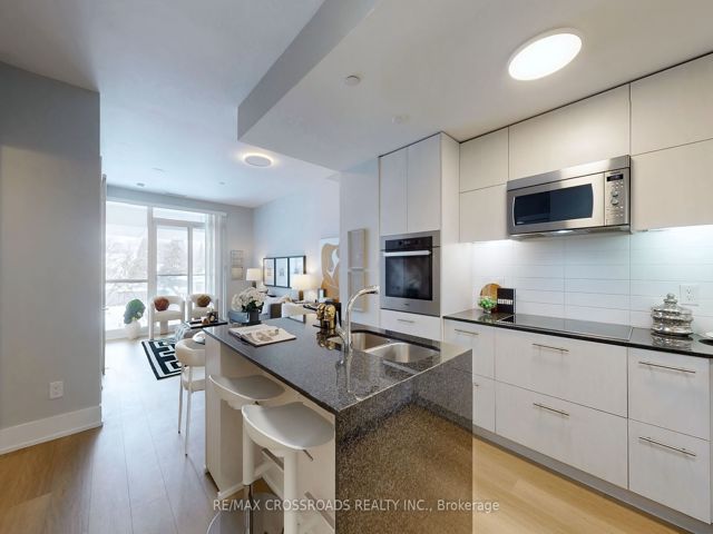 306 - 170 Avenue Rd W