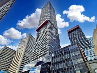 2004 - 8 Eglinton Ave E