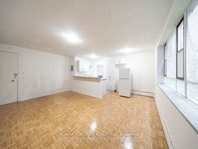 205 - 77 Erskine Ave