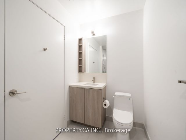 305 - 2020 Bathurst St
