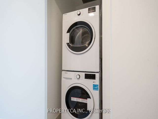 305 - 2020 Bathurst St