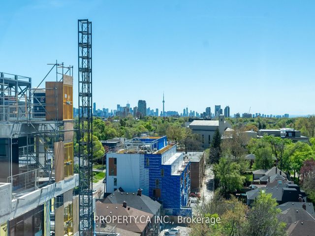 305 - 2020 Bathurst St