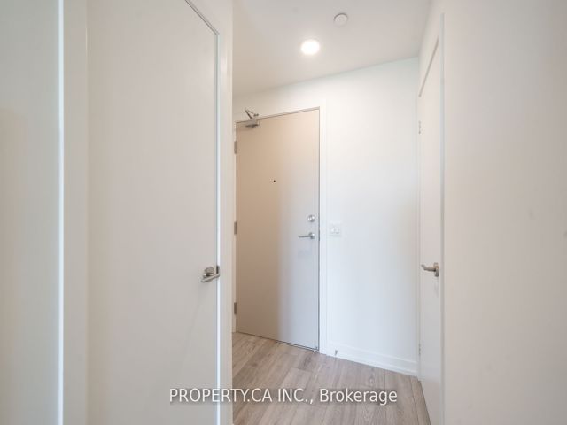 305 - 2020 Bathurst St