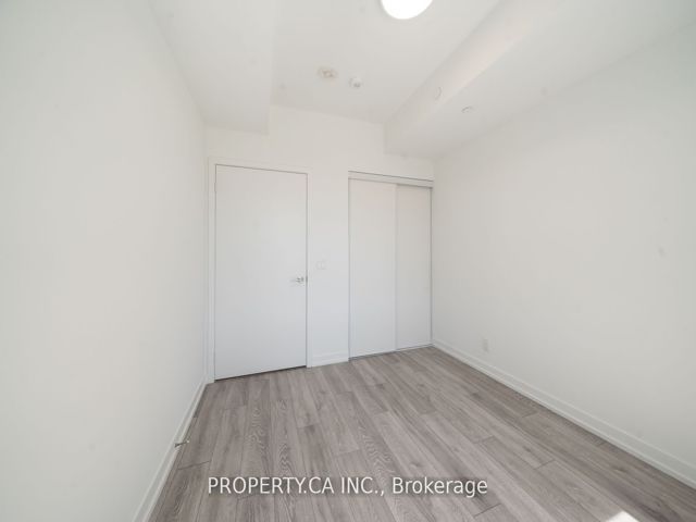 305 - 2020 Bathurst St