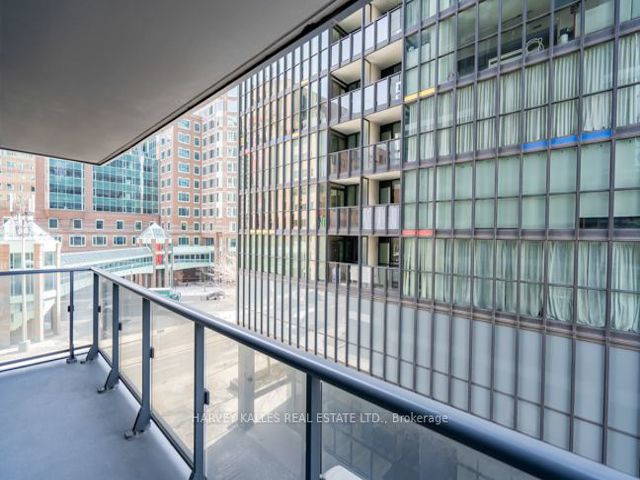 403 - 28 Ted Rogers Way
