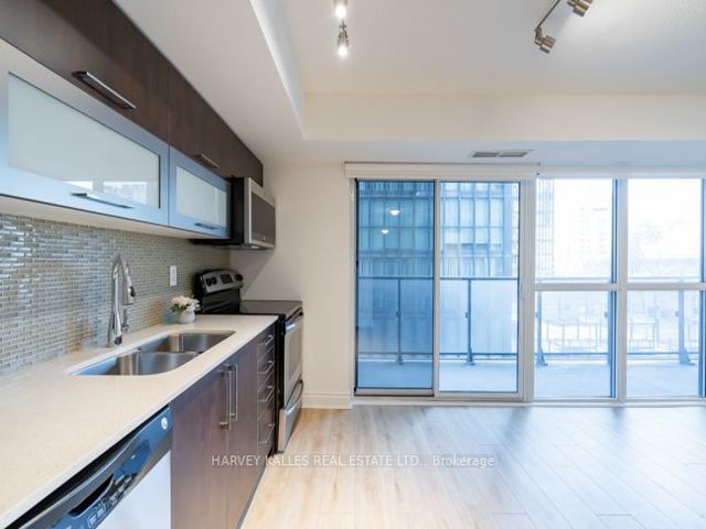 403 - 28 Ted Rogers Way