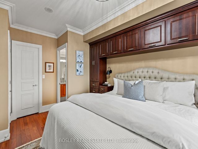 1003C - 662 Sheppard Ave E