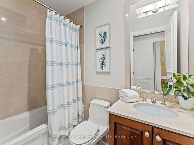 1003C - 662 Sheppard Ave E