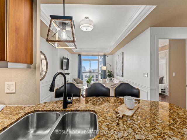 1003C - 662 Sheppard Ave E