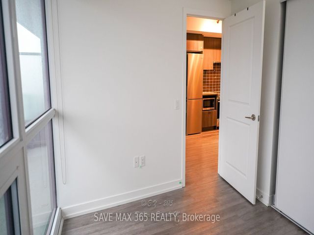 2503 - 395 Bloor St E