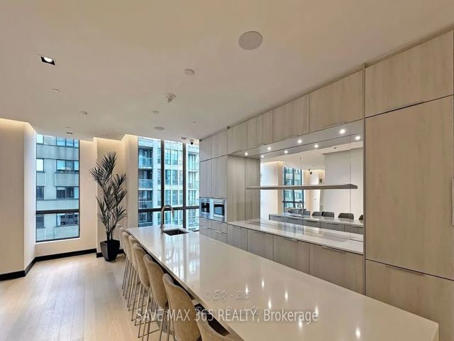 2503 - 395 Bloor St E