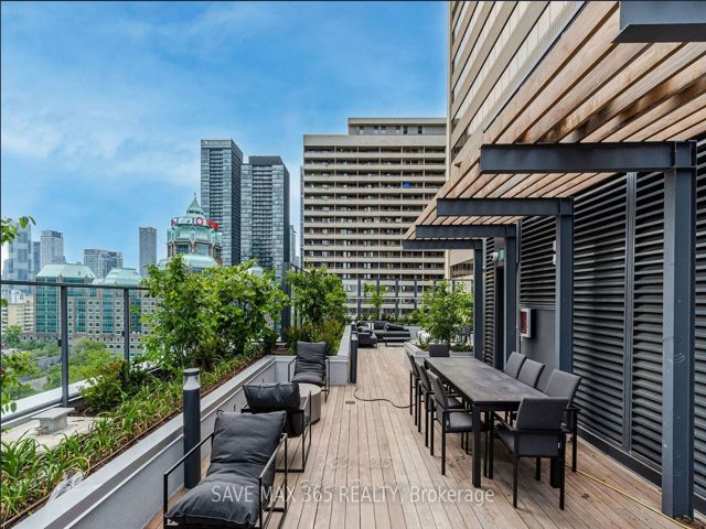 2503 - 395 Bloor St E