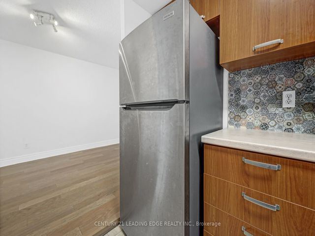 905 - 55 Harrison Garden Blvd