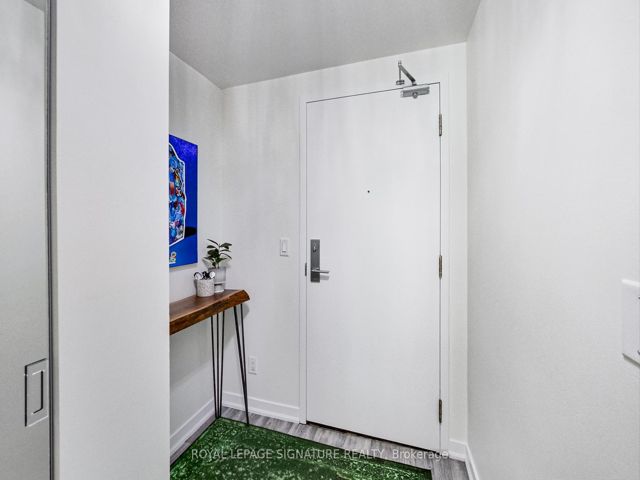 1209 - 69 Lynn Williams St
