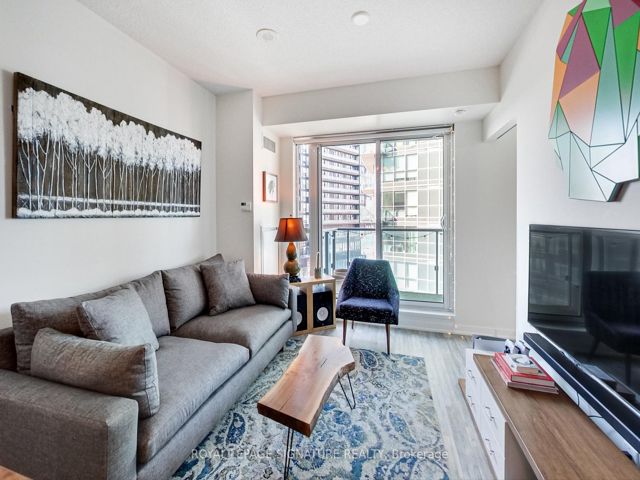 1209 - 69 Lynn Williams St