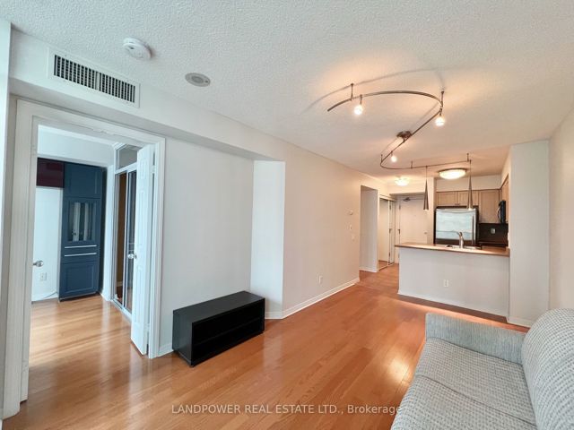 1110 - 28 Harrison Garden Blvd