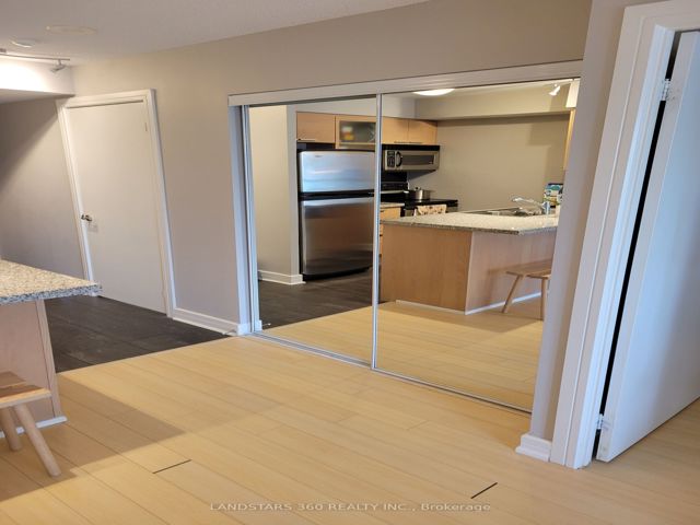 803 - 18 Harrison Garden Blvd