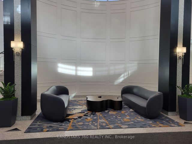 803 - 18 Harrison Garden Blvd