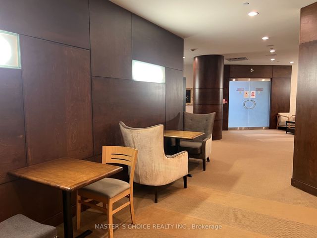 PH2624 - 15 Northtown Way