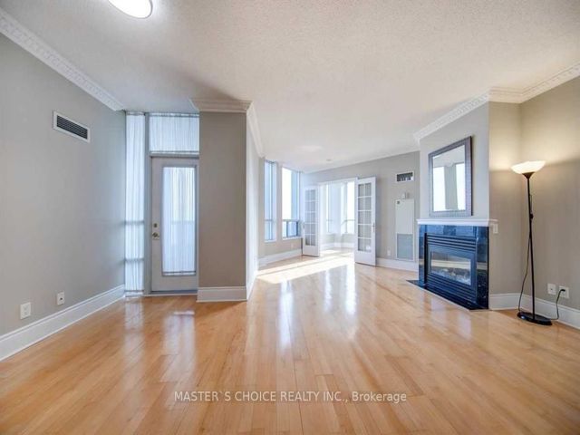 PH2624 - 15 Northtown Way