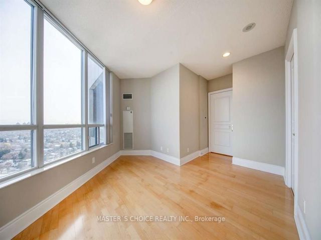 PH2624 - 15 Northtown Way