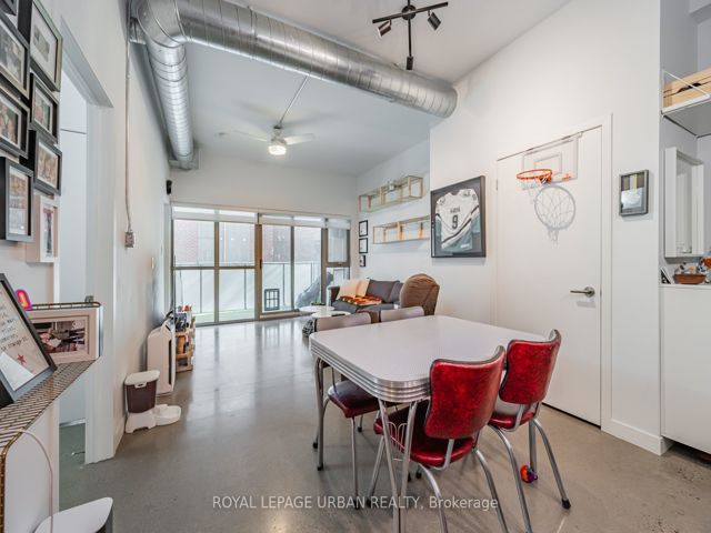 209 - 569 King St E