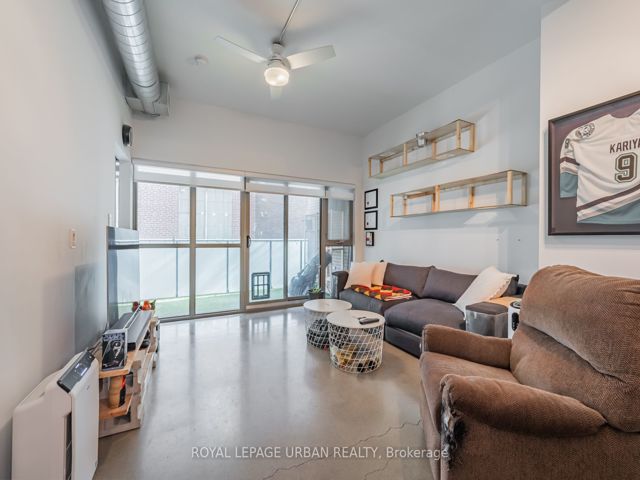 209 - 569 King St E