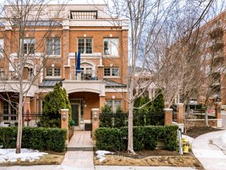 Th10 - 21 Burkebrook Pl