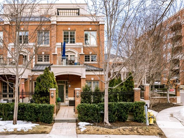 Th10 - 21 Burkebrook Pl