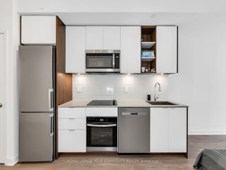 306 - 543 Richmond St W